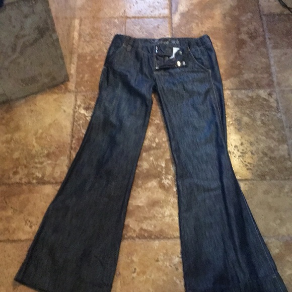 Level 99 Jeans 💕 - Picture 2 of 4